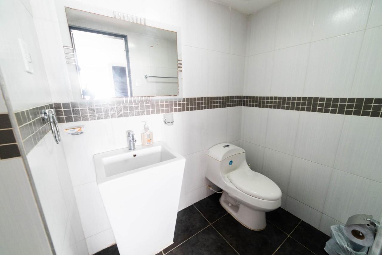 Cozy Apartment In El Laguito Cartagena Exterior photo