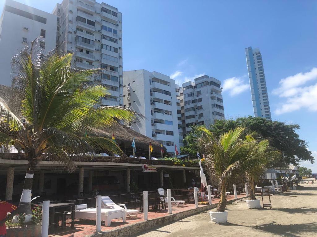 Cozy Apartment In El Laguito Cartagena Exterior photo